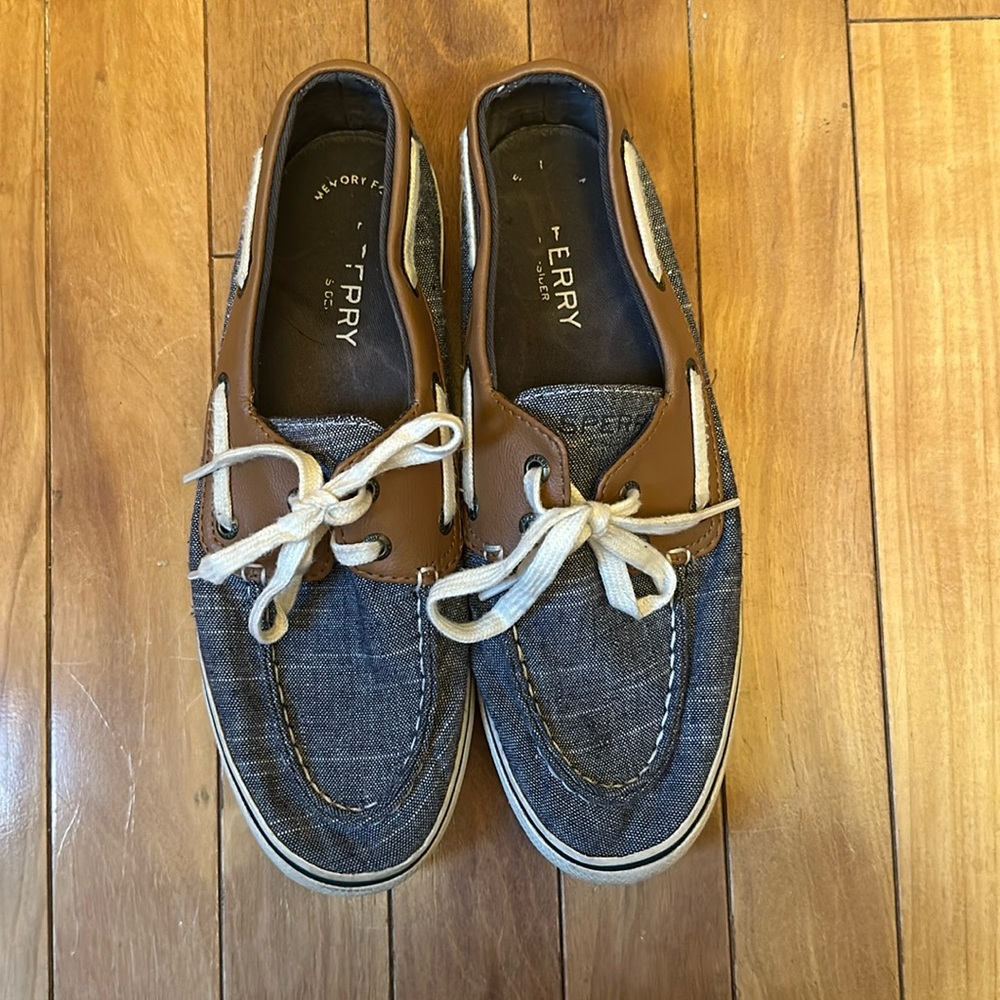 Sperry size 7.5 jeans sneakers